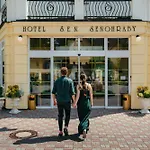 Sen Hotel 4*