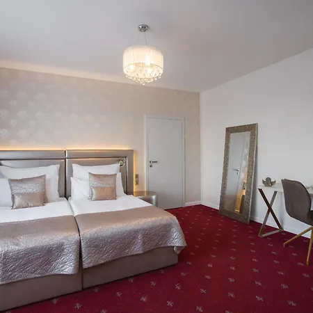 Sen 호텔 4*